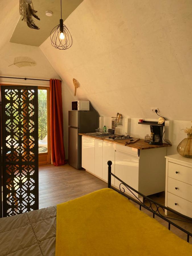 Camping La Peiriere Tuchan Exterior photo