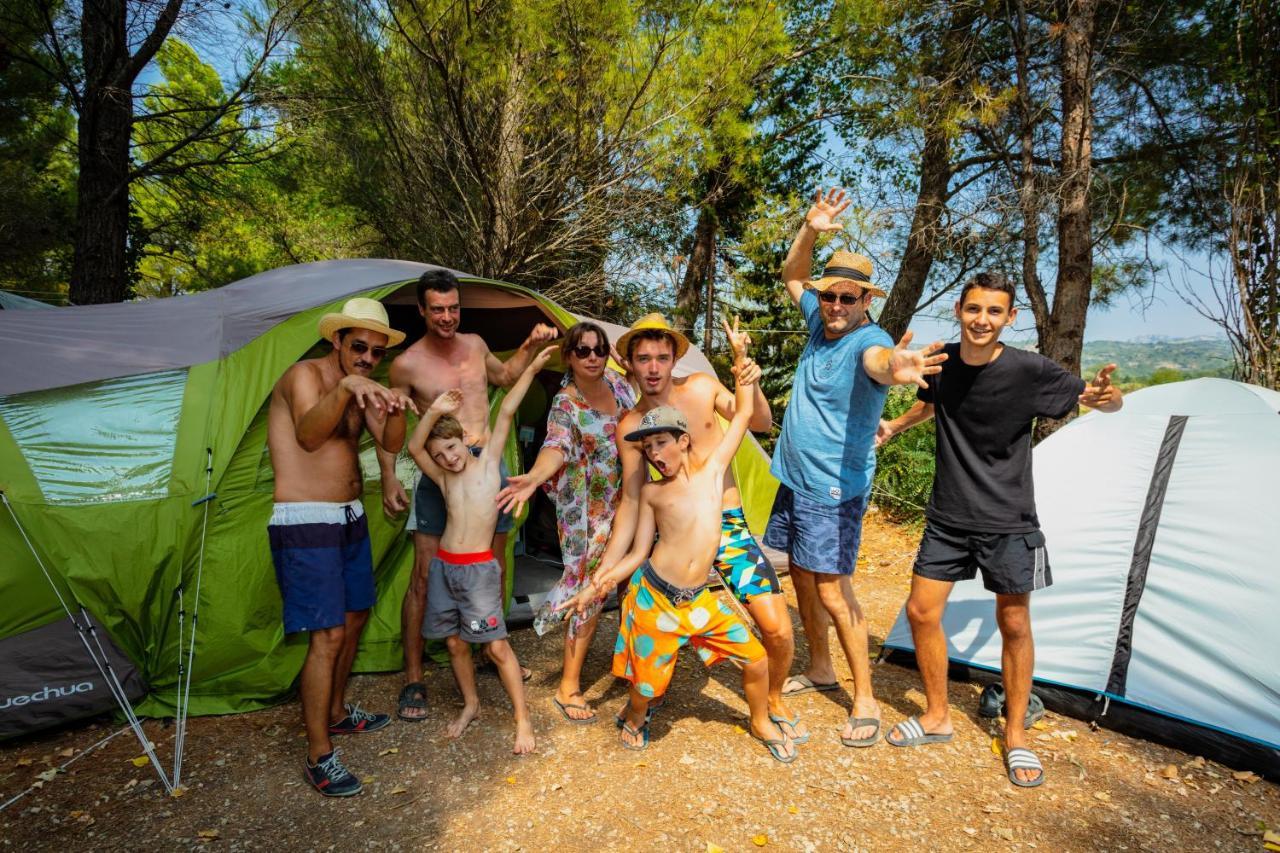 Camping La Peiriere Tuchan Exterior photo